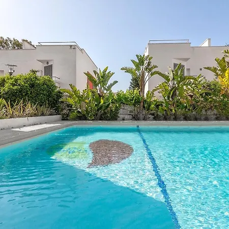 Apartahotel La Buganvilla *