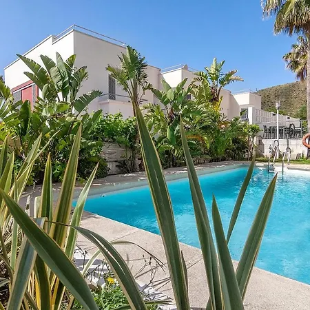 Apartahotel La Buganvilla *