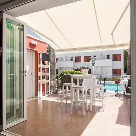 Apartahotel La Buganvilla *