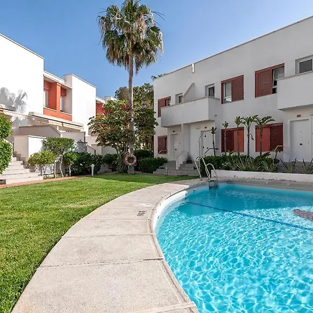 Apartahotel La Buganvilla